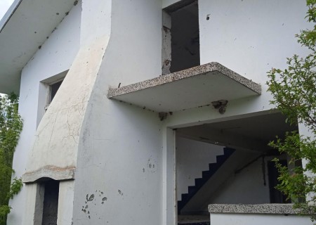 Продава промишлено помещение 250 кв.м. с офис 56 кв.м. в община Свищов